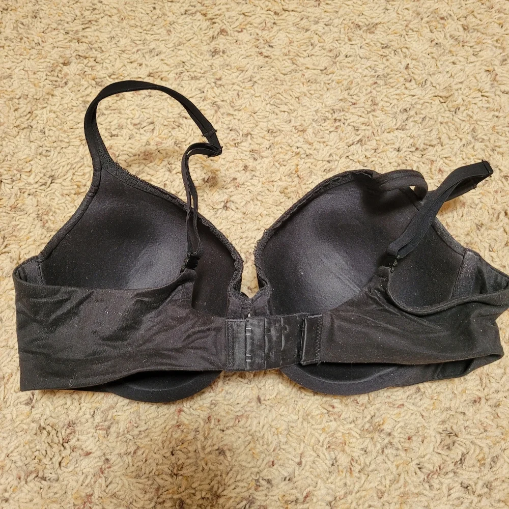 Black lace VS bra - Picture 3 of 4